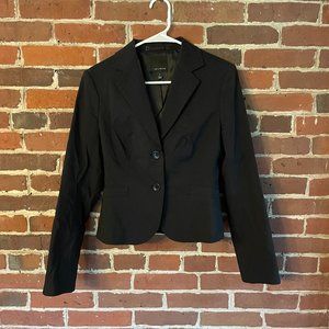 The Limited Two-Button Blazer Jacket in Black, size 4